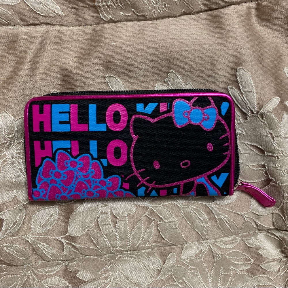 hello kitty sanrio zip wallet